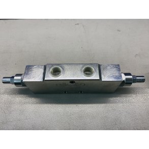 Dobbelt pilotstyrt senk/brems ventil